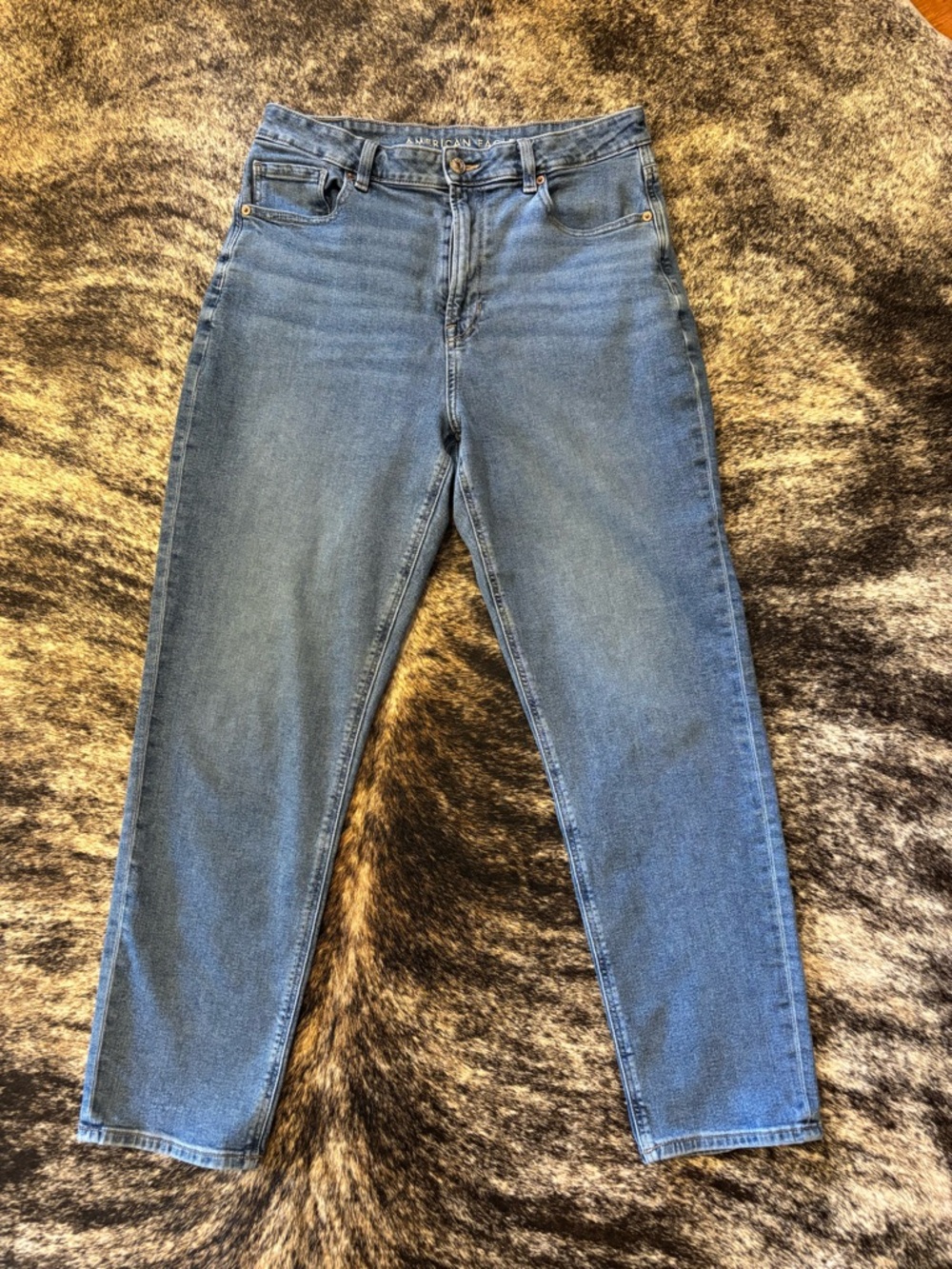 Women’s American Eagle Mom Jeans, Stretch, Size 12 Long, Perfect Condition